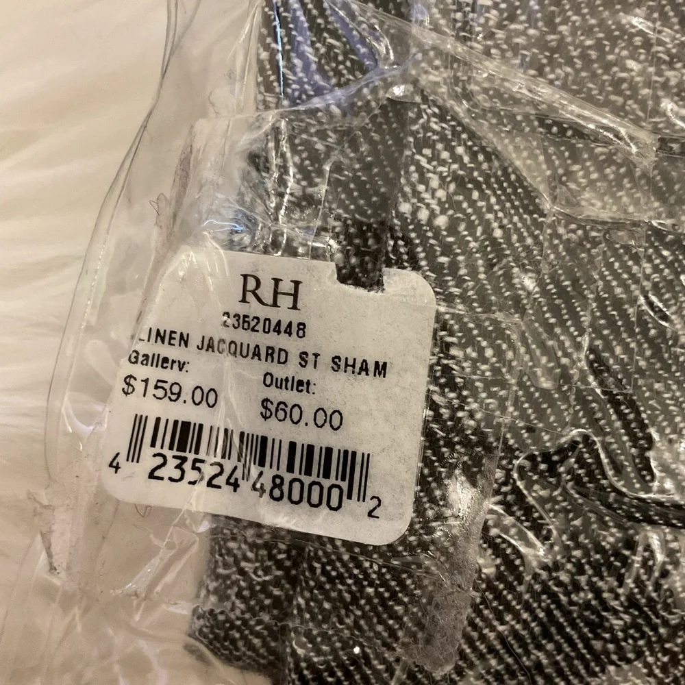RH erased jacquard linen standard sham❤️❤️❤️❤️
